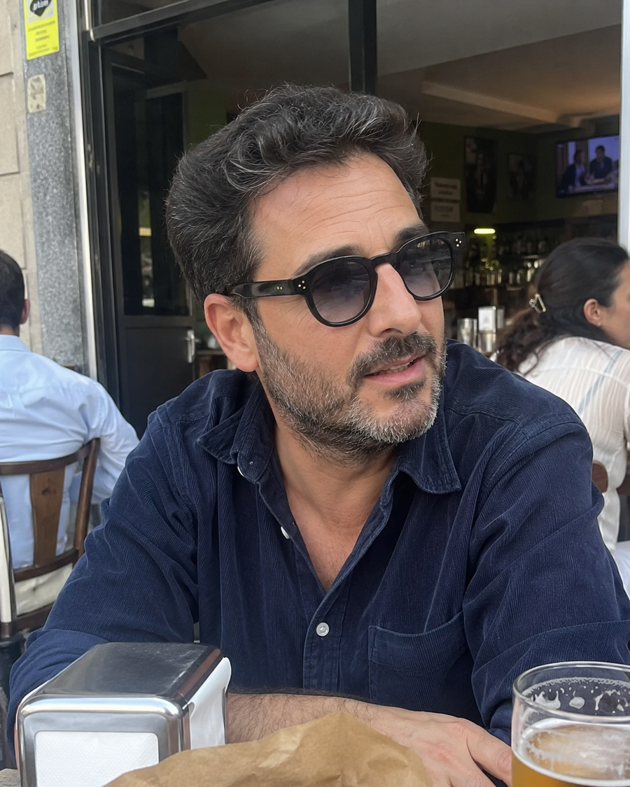 Arturo R.